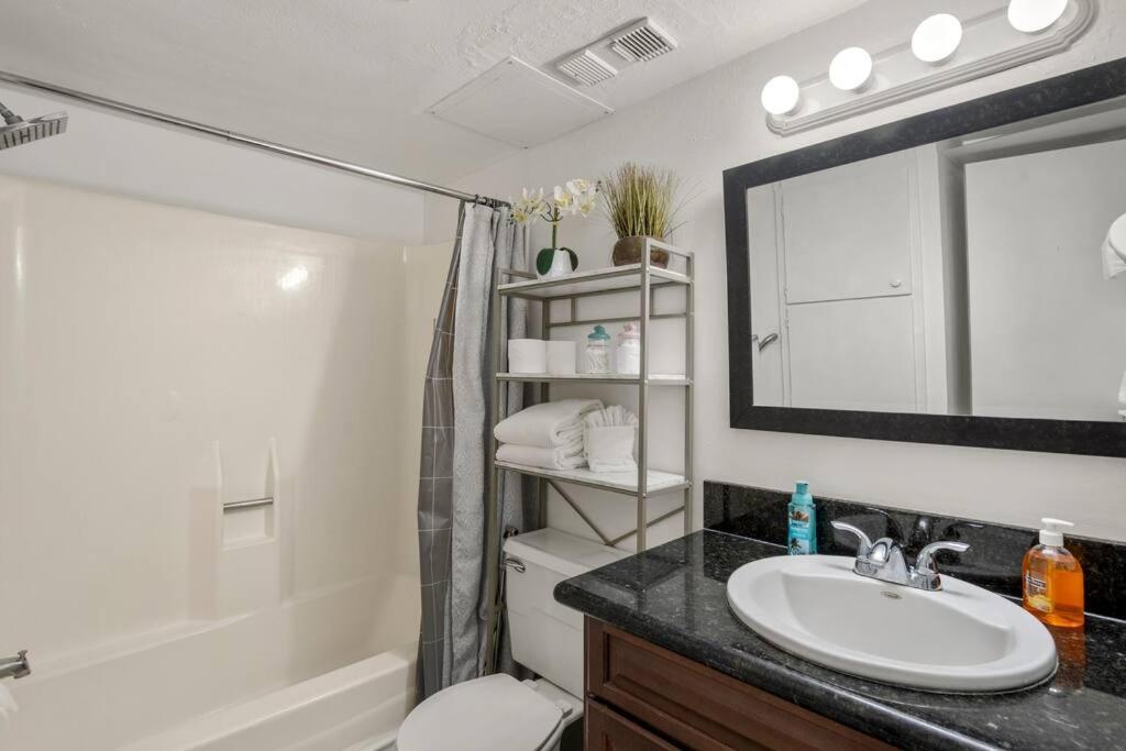 Bello Condominio Con Vista Al Mar, Jacuzzi Interno Галвестън Екстериор снимка