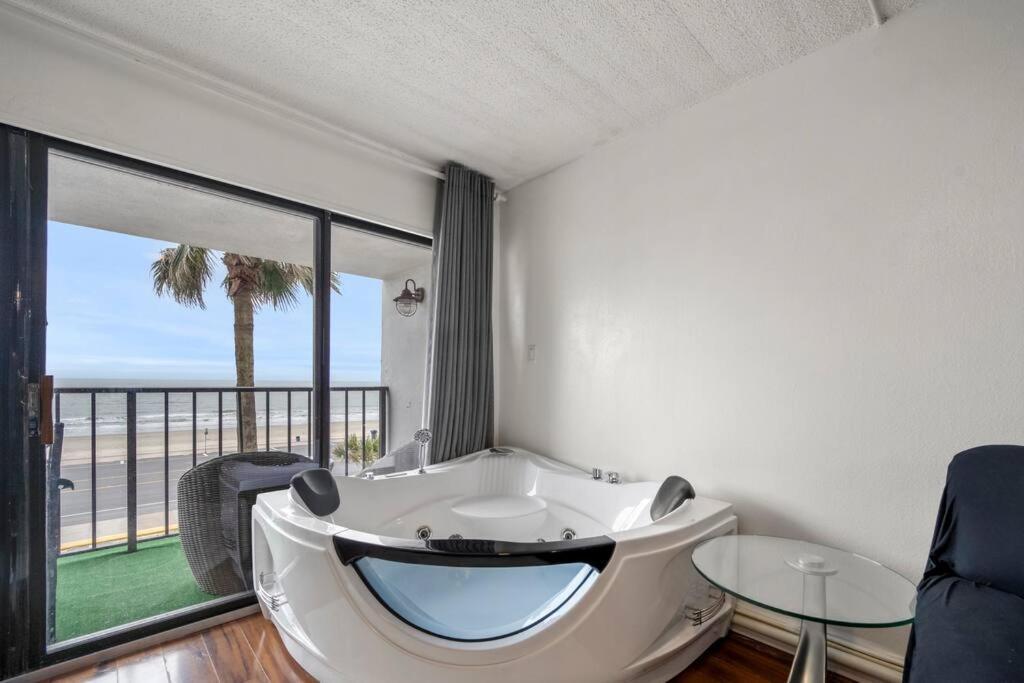Bello Condominio Con Vista Al Mar, Jacuzzi Interno Галвестън Екстериор снимка